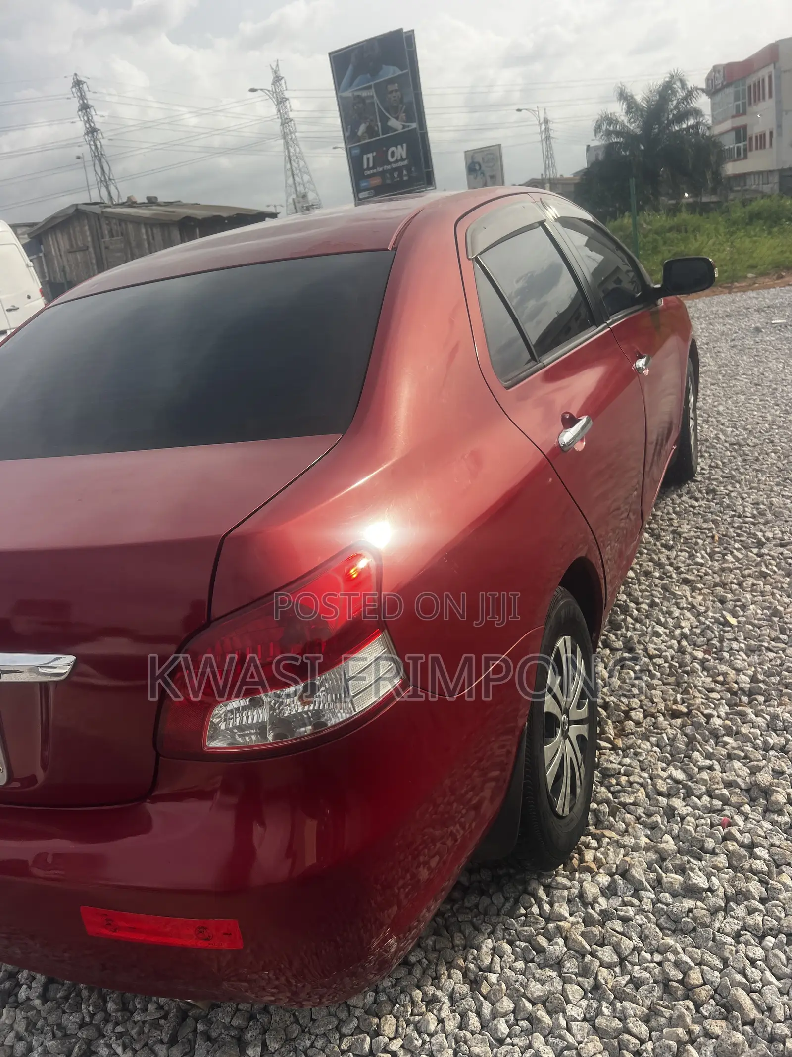 Toyota Belta 2012 Red