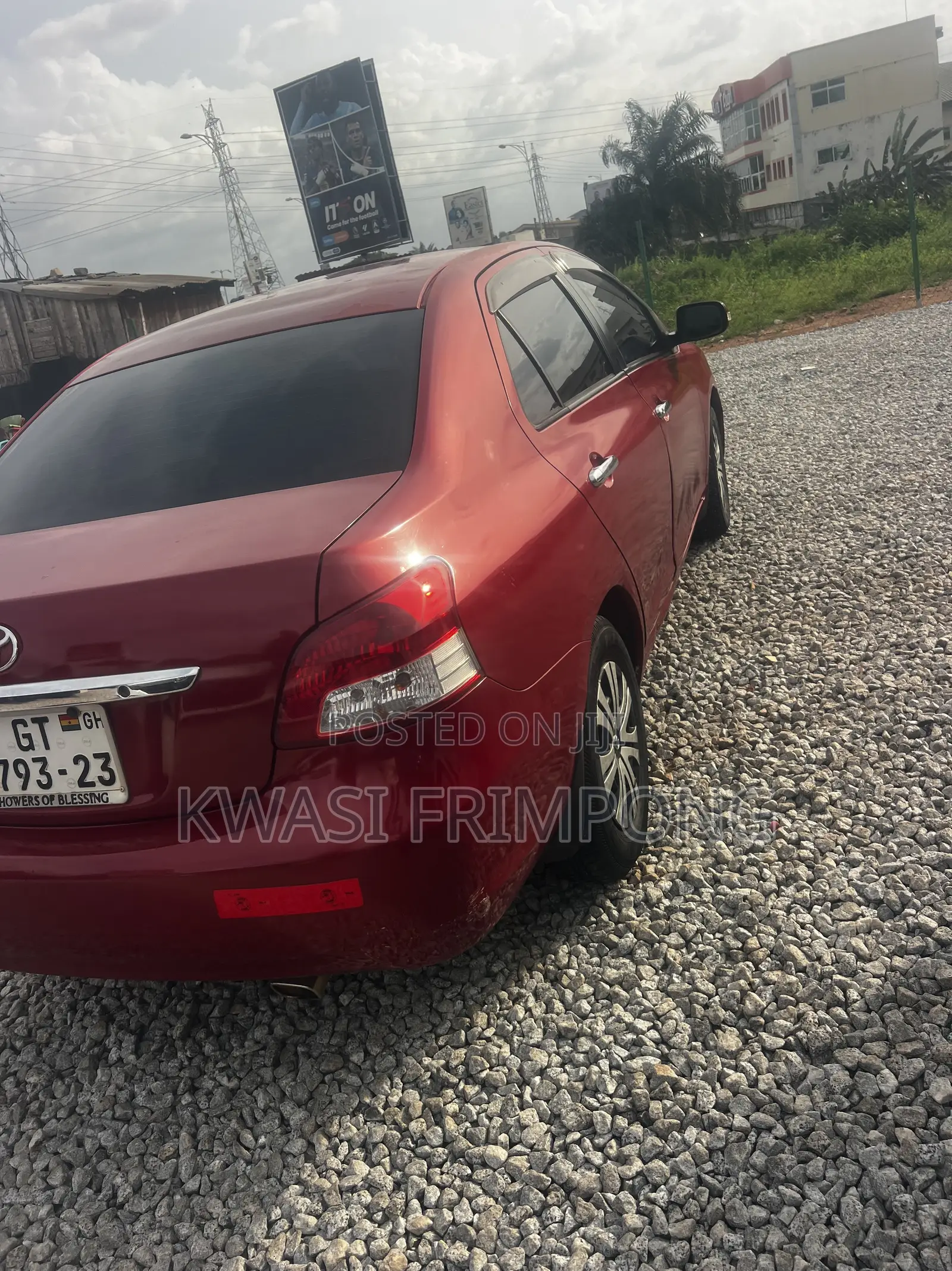 Toyota Belta 2012 Red