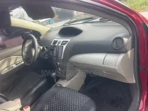 Toyota Belta 2012 Red