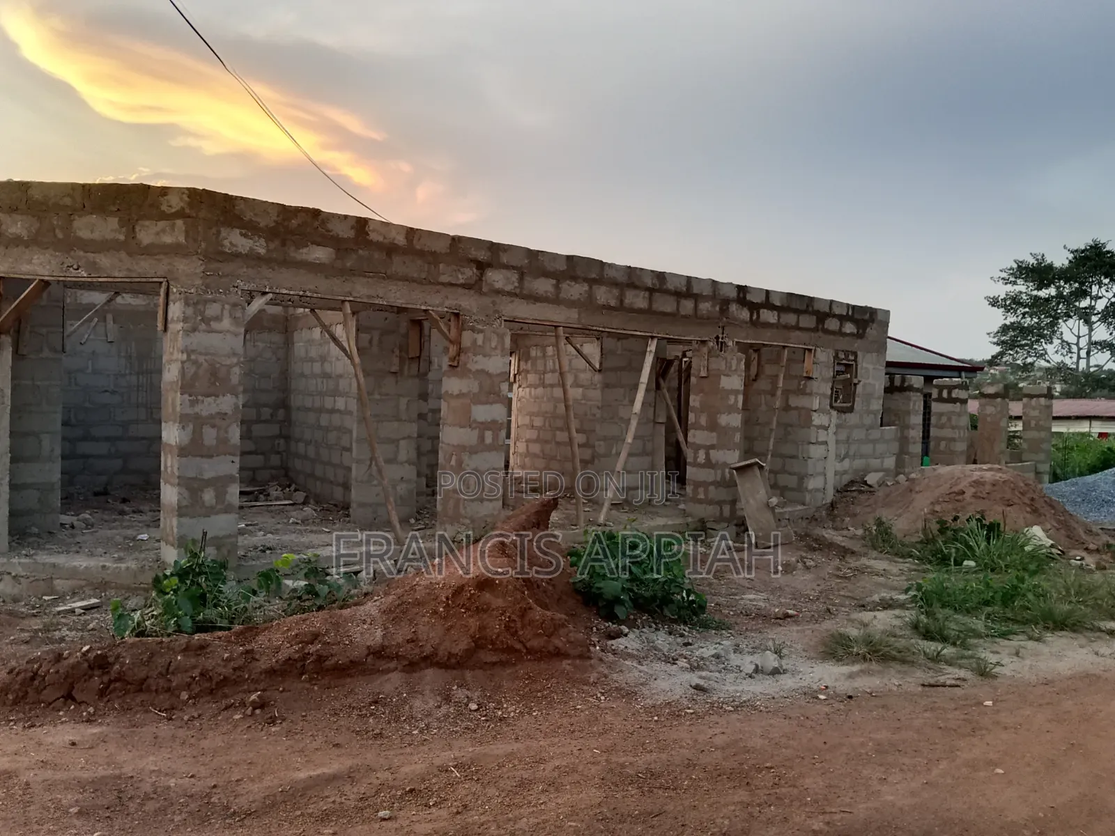 4bdrm House in Owner, Nsawam Adoagyiri Municipal for sale