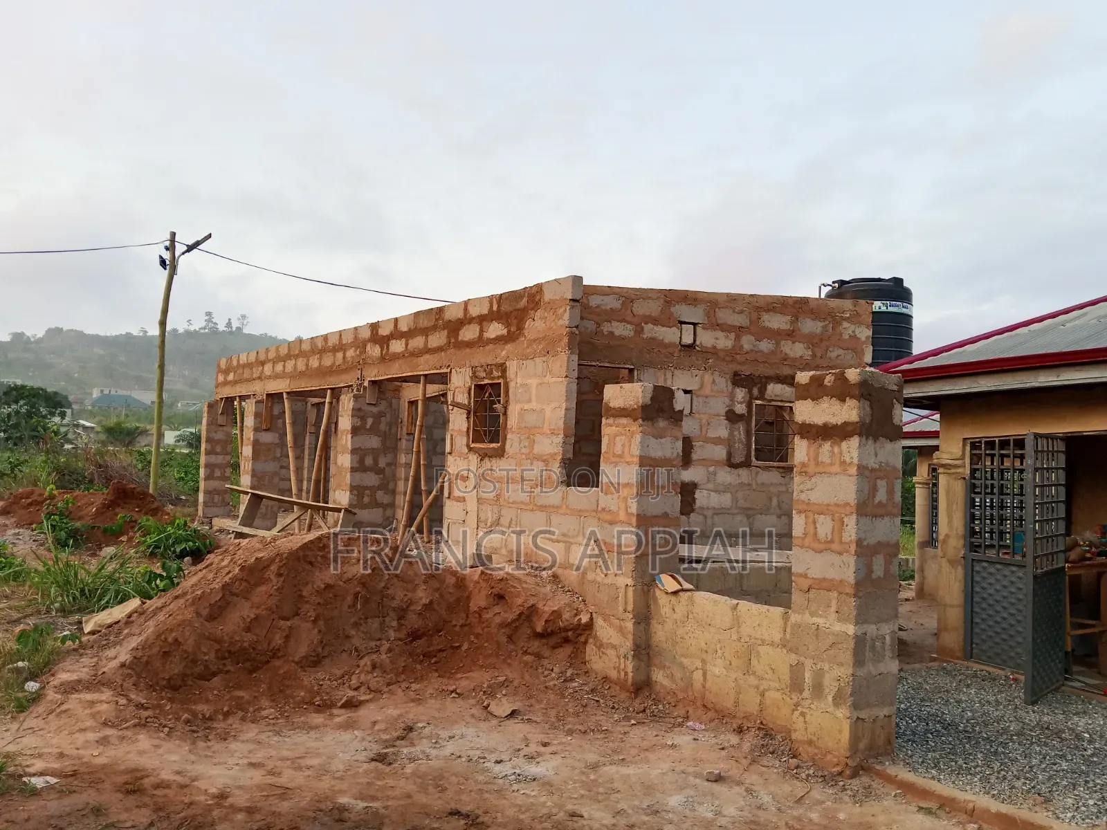 4bdrm House in Owner, Nsawam Adoagyiri Municipal for sale