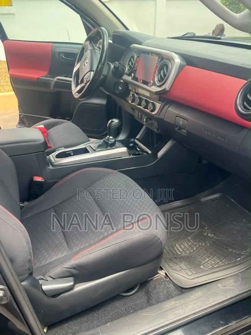 Toyota Tacoma 2022 Black