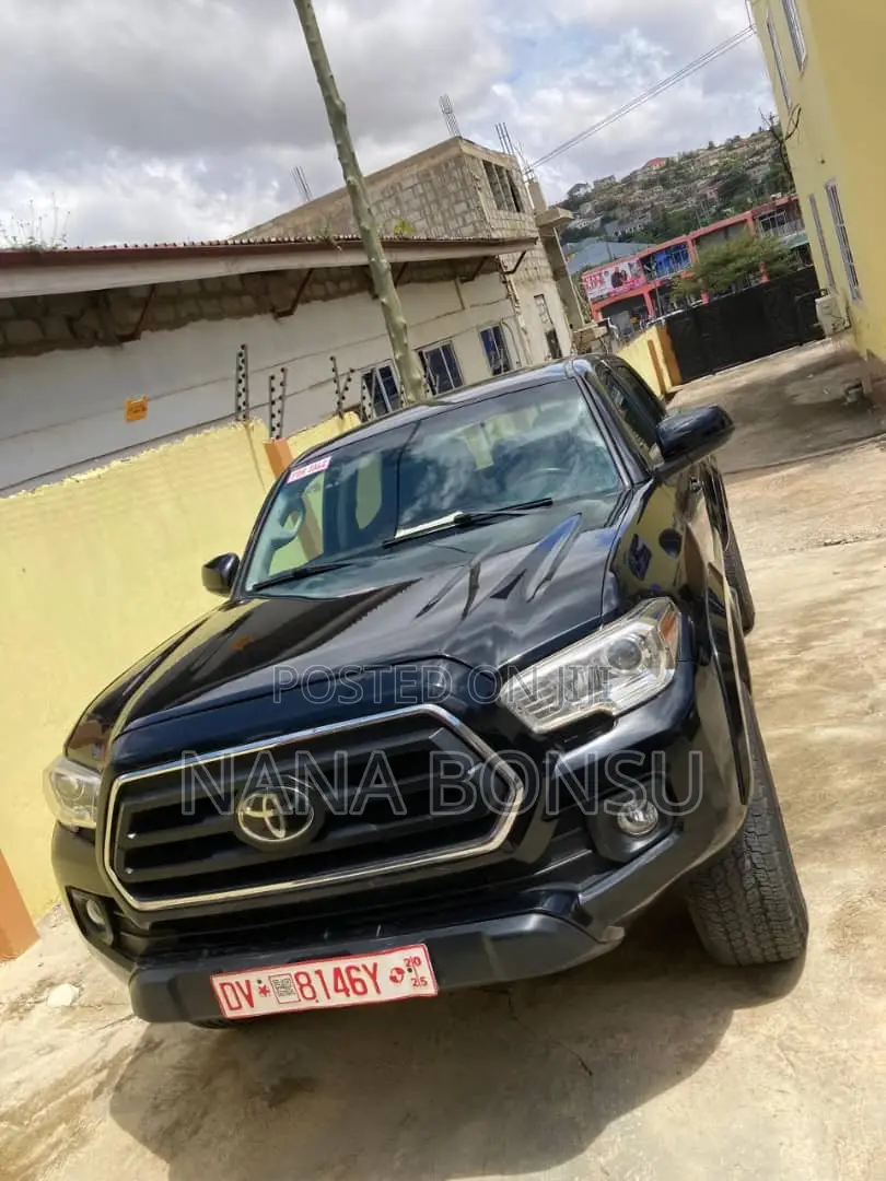Toyota Tacoma 2022 Black