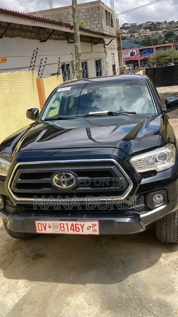 Toyota Tacoma 2022 Black
