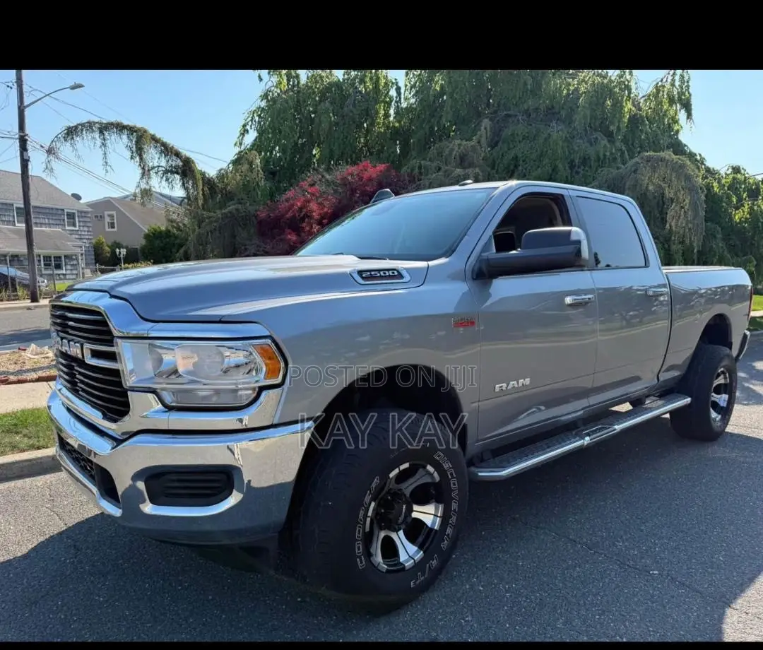 Dodge RAM 2019 Silver