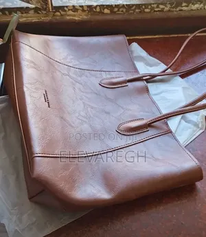 Quality Women's Tote Bag With Zipper