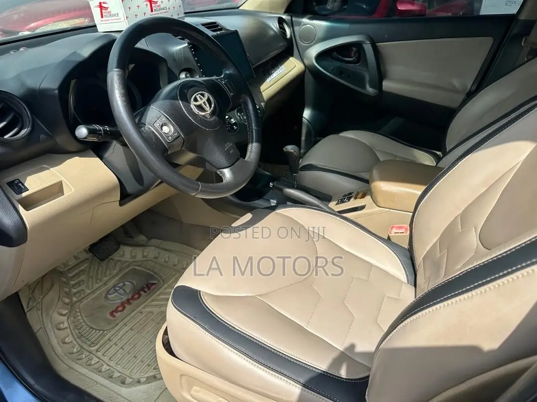 Toyota RAV4 2012 Blue