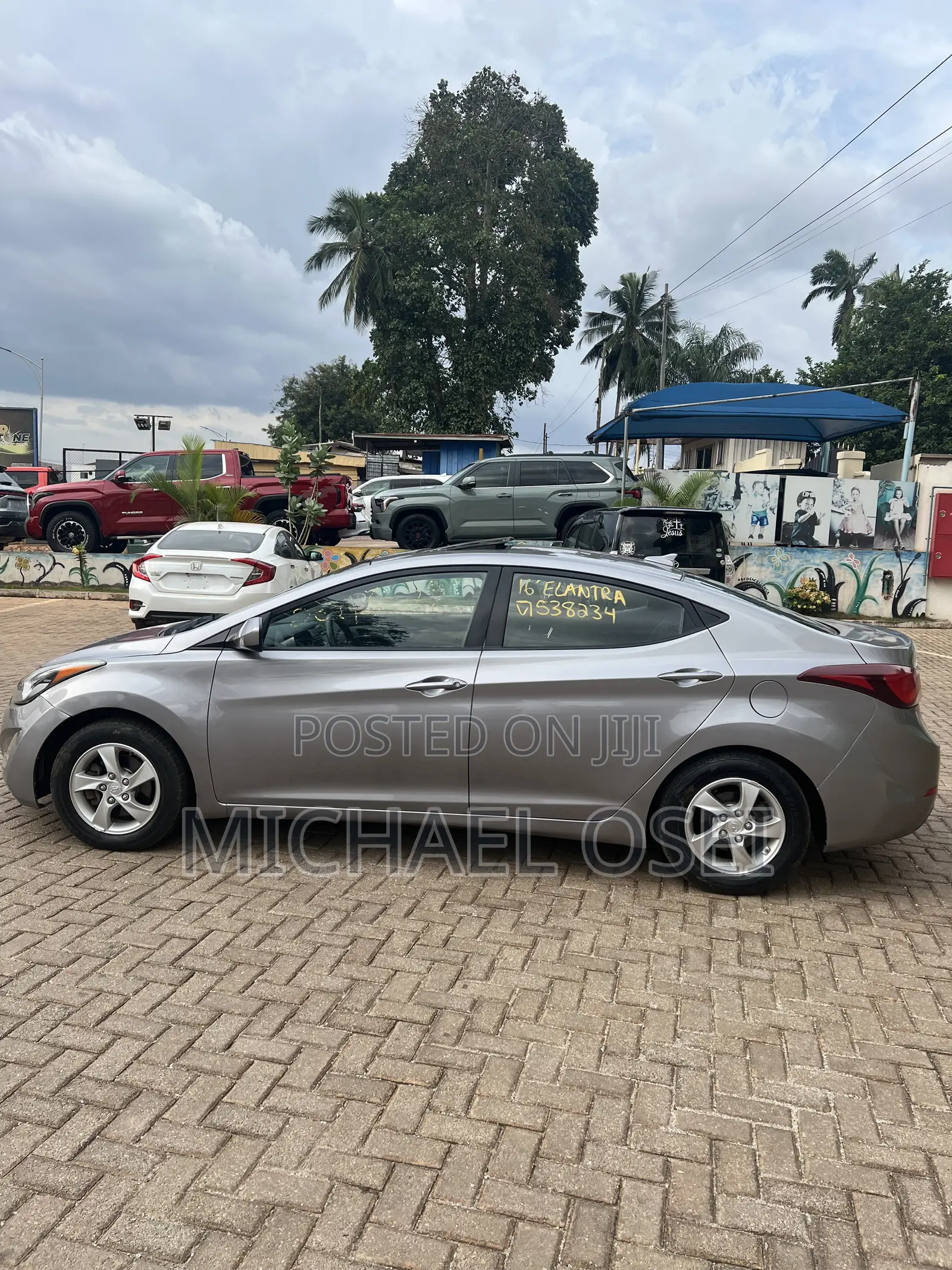 Hyundai Elantra SE Sedan FWD (1.8L 4cyl 6A) 2016 Gray