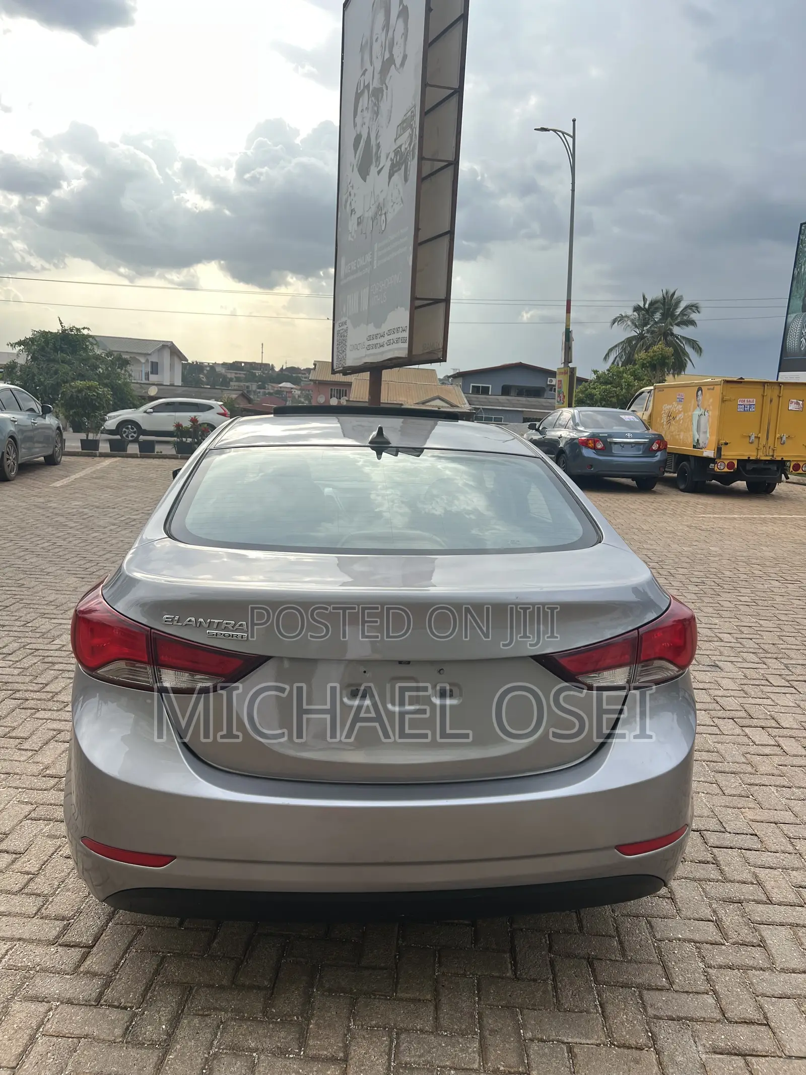 Hyundai Elantra SE Sedan FWD (1.8L 4cyl 6A) 2016 Gray