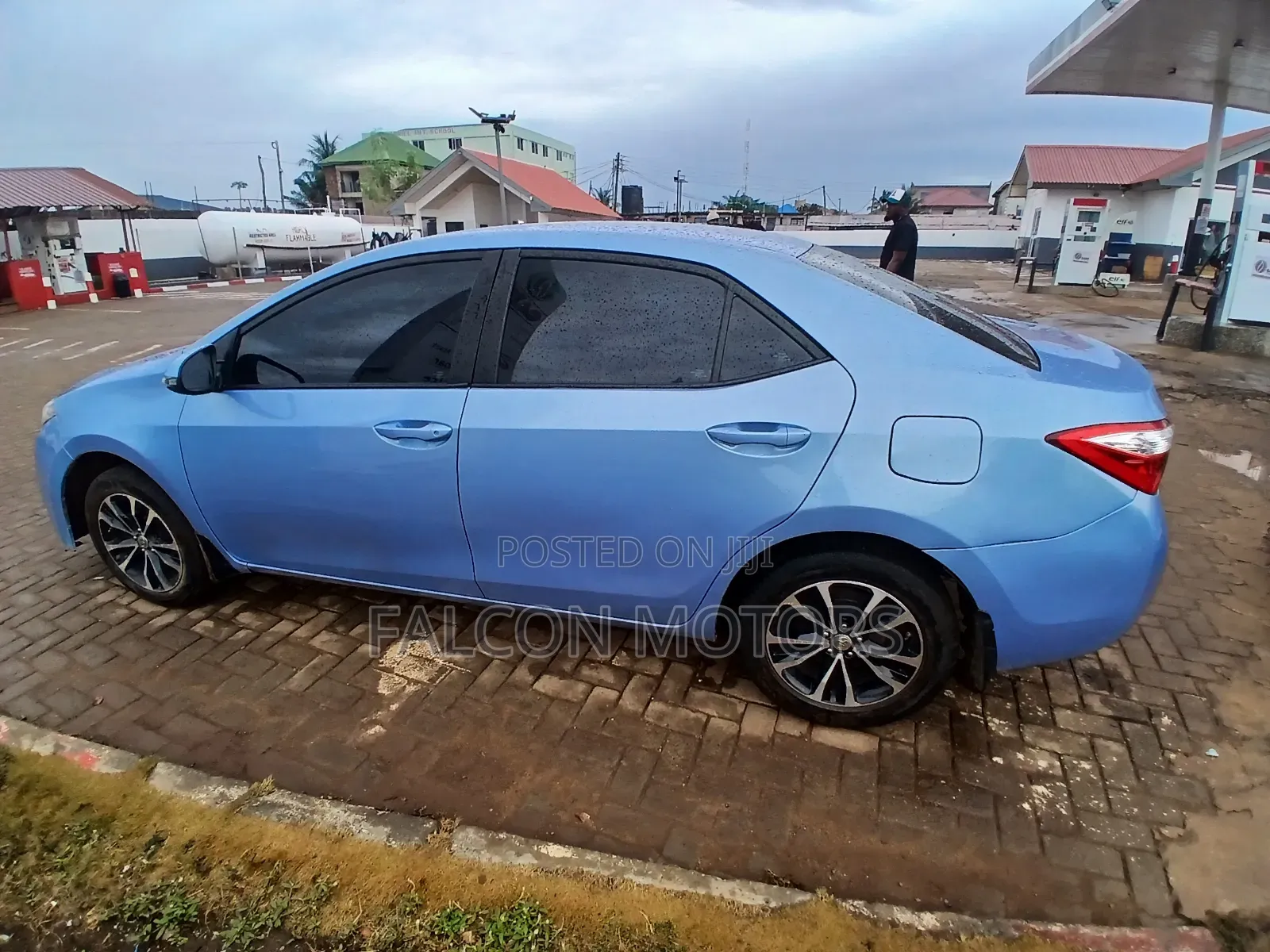 Toyota Corolla LE Premium 4dr Sedan (1.8L 4cyl CVT) 2015 Blue