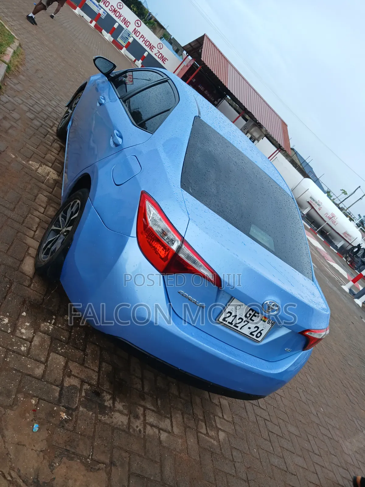 Toyota Corolla LE Premium 4dr Sedan (1.8L 4cyl CVT) 2015 Blue
