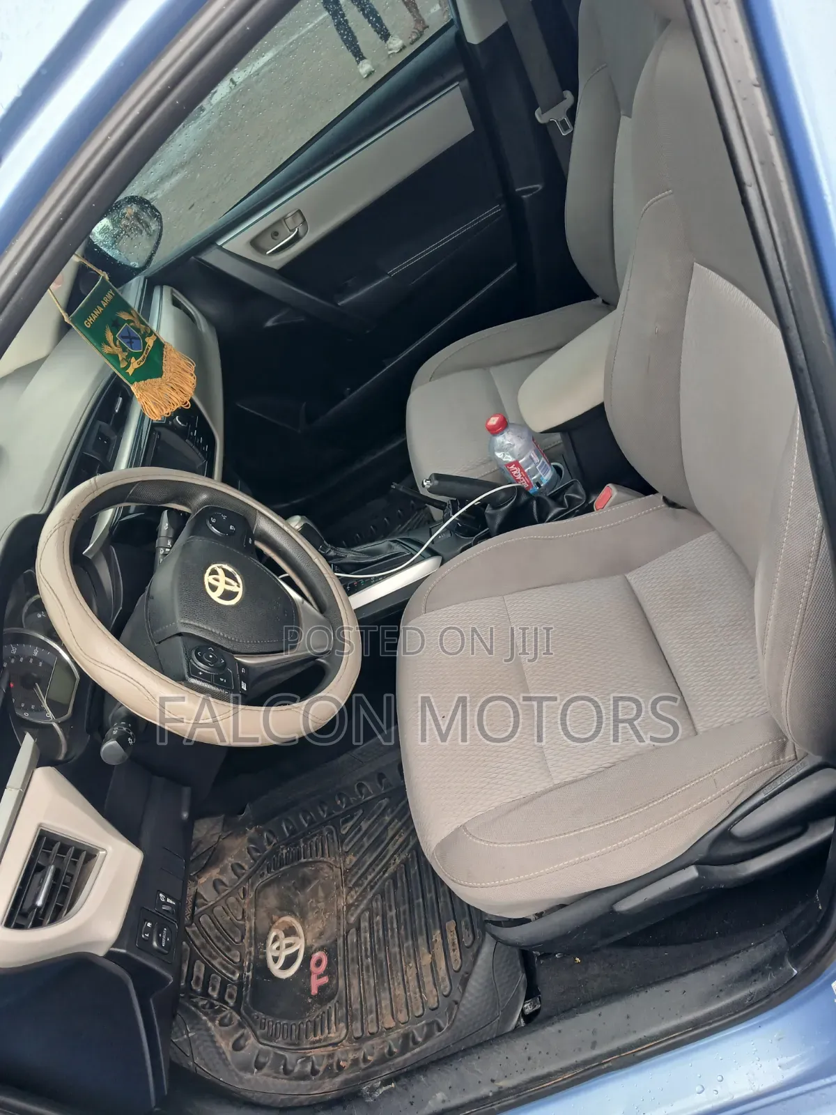 Toyota Corolla LE Premium 4dr Sedan (1.8L 4cyl CVT) 2015 Blue