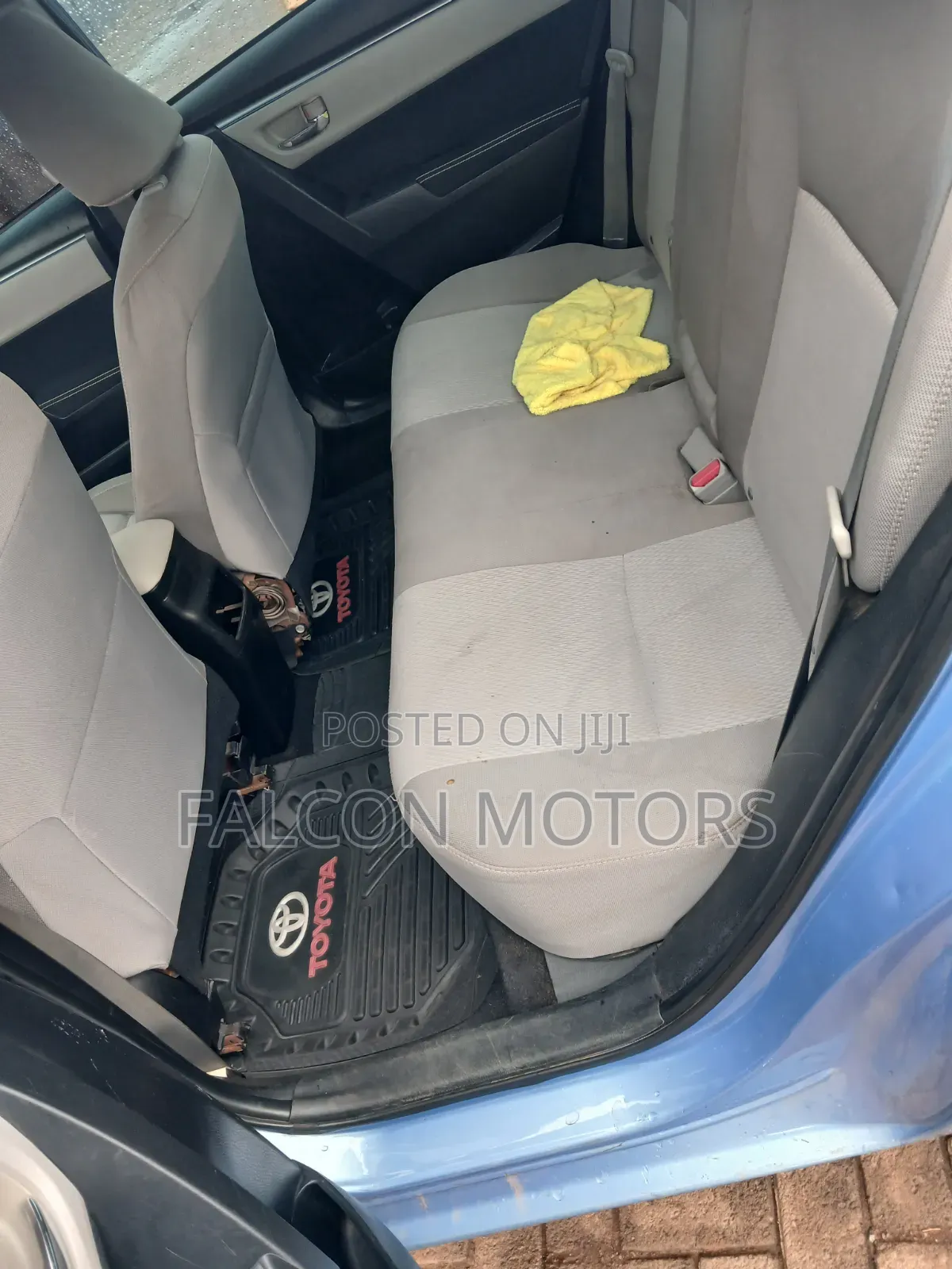 Toyota Corolla LE Premium 4dr Sedan (1.8L 4cyl CVT) 2015 Blue