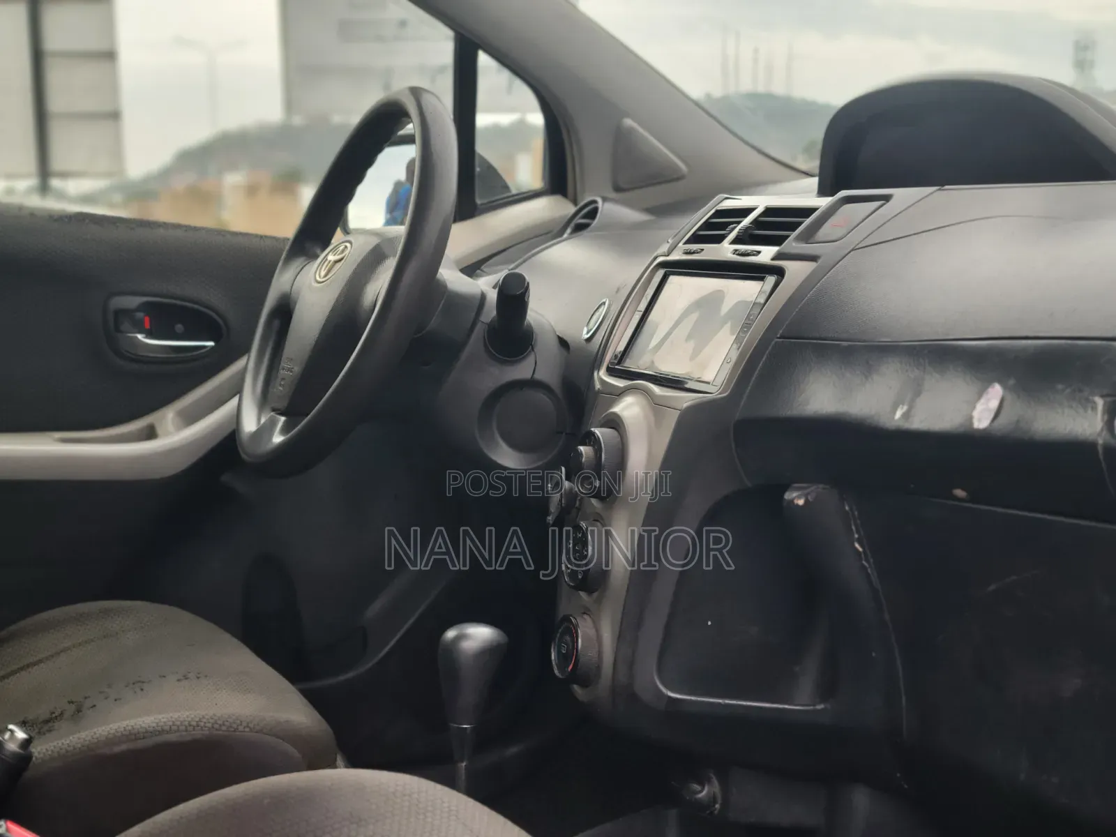 Toyota Vitz 2010 Black
