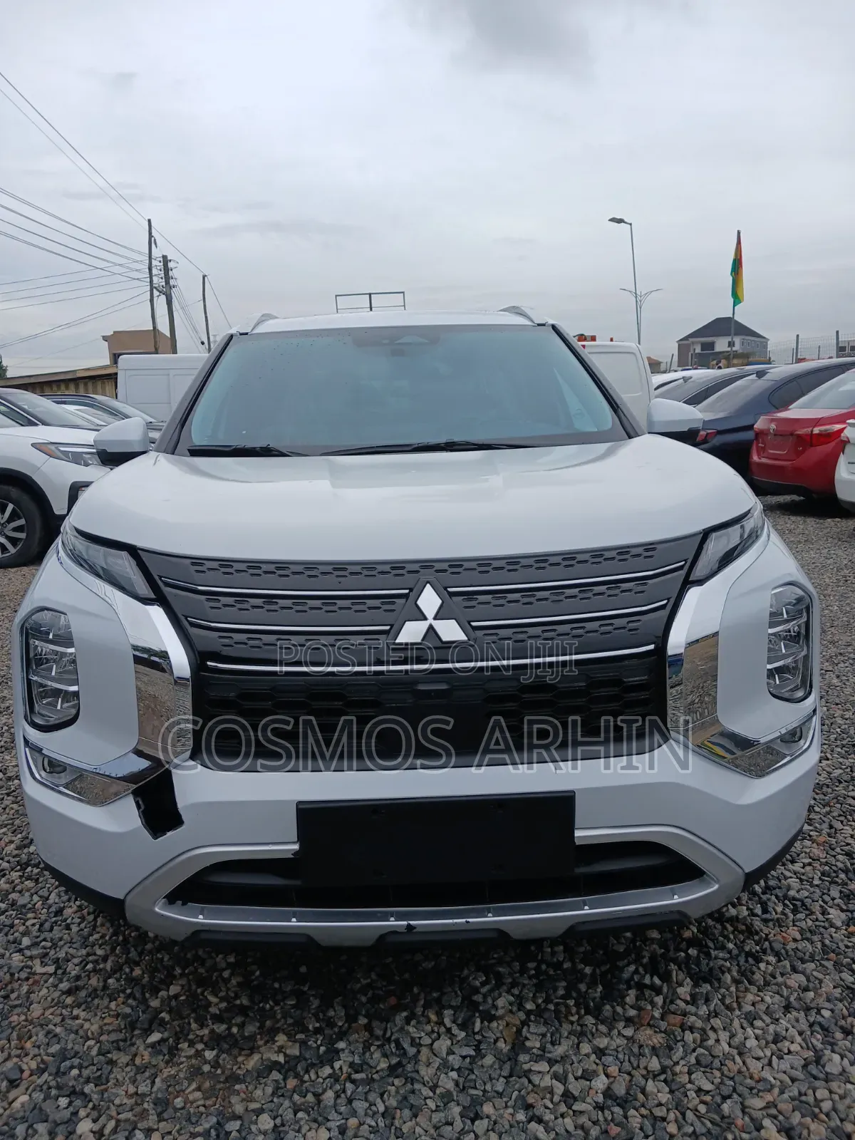 Mitsubishi Outlander 2022 White