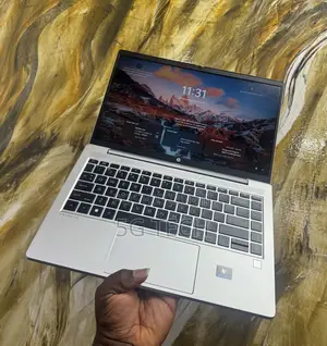 Laptop HP ProBook 445 G9 8GB AMD Ryzen 5 SSD 256GB