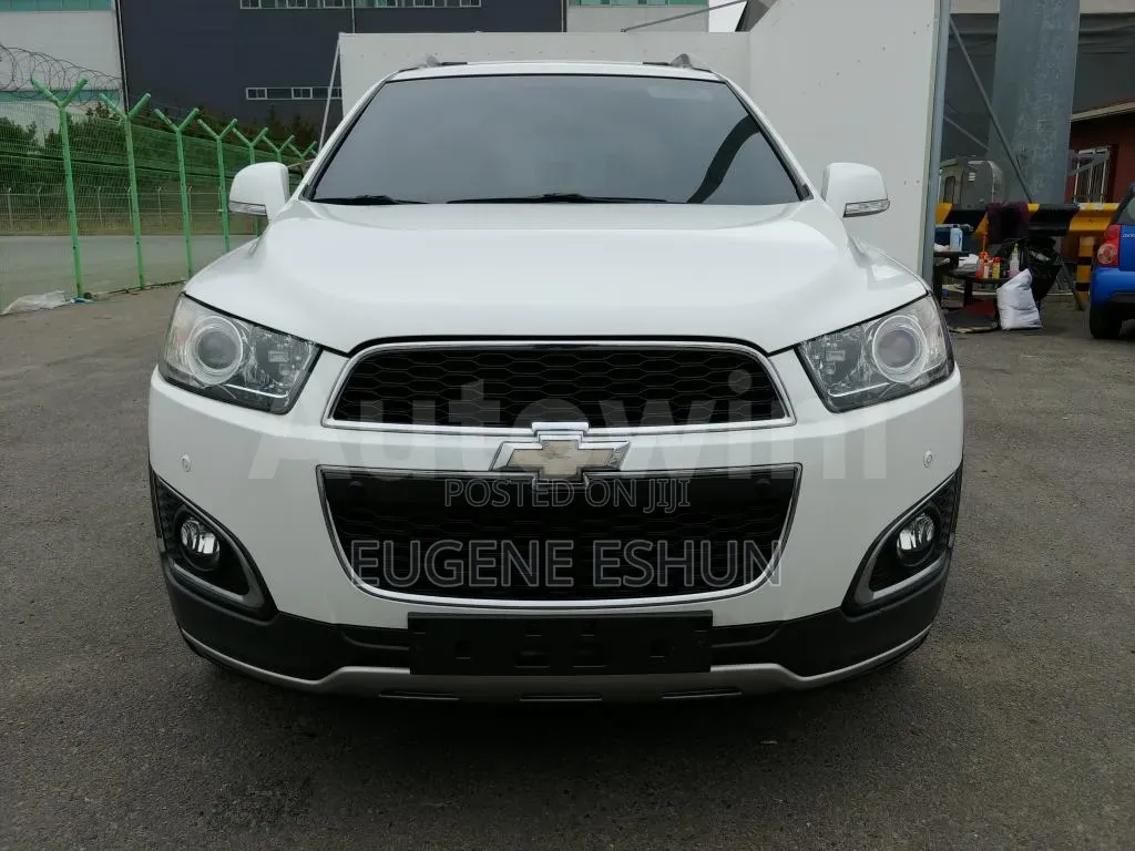 Chevrolet Captiva 2014 White