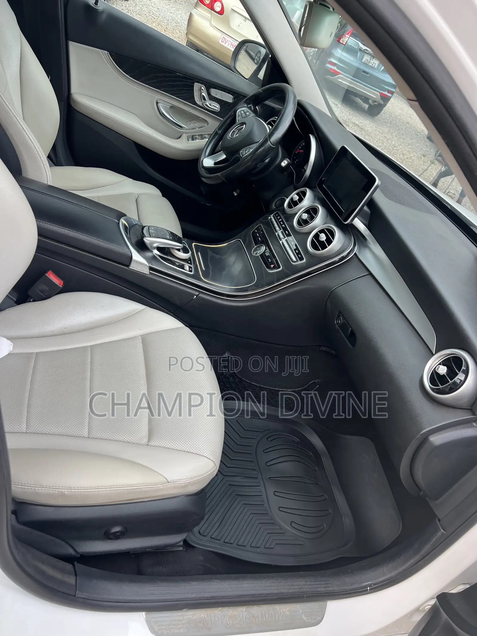 Mercedes-Benz C300 2016 White