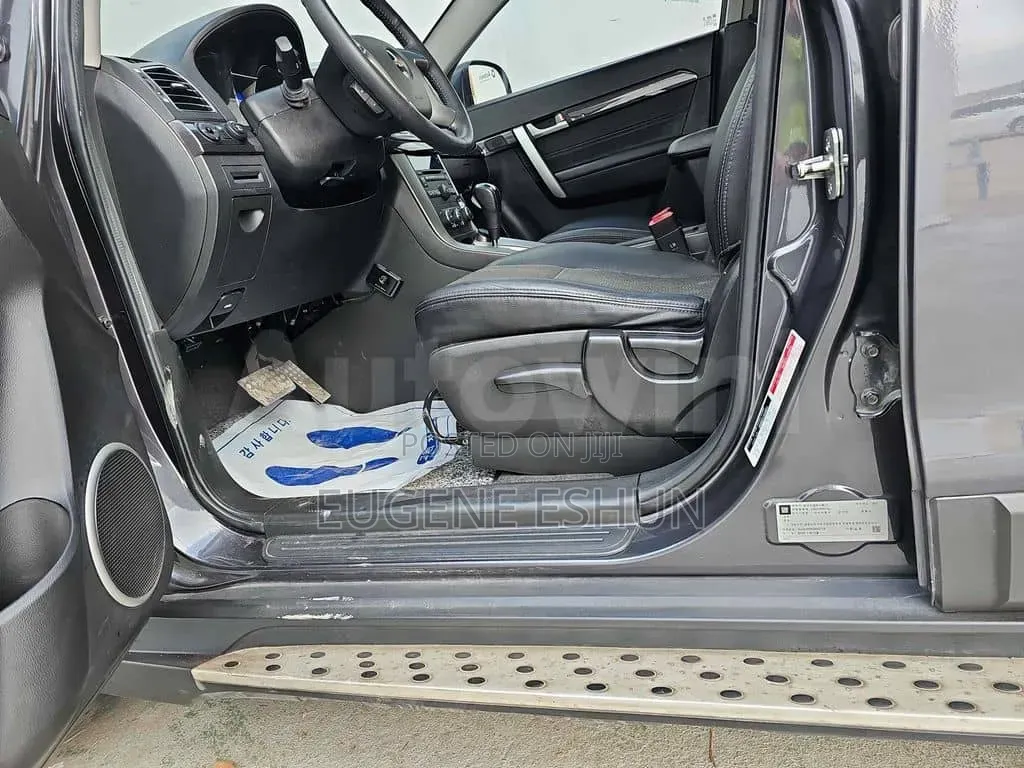 Chevrolet Captiva 2014 Black