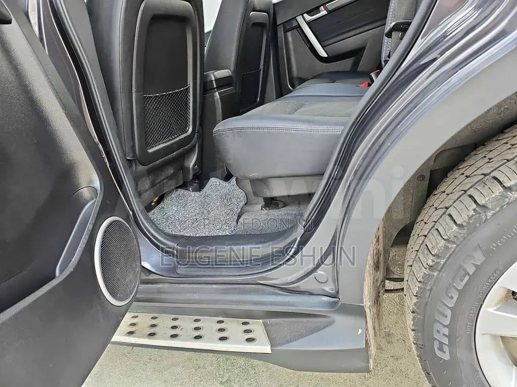 Chevrolet Captiva 2014 Black