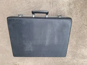 Custom Classic Hard Shell Executive Briefcase NO KEY