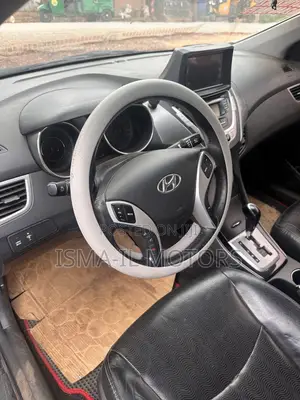 Hyundai Elantra 2012 Silver