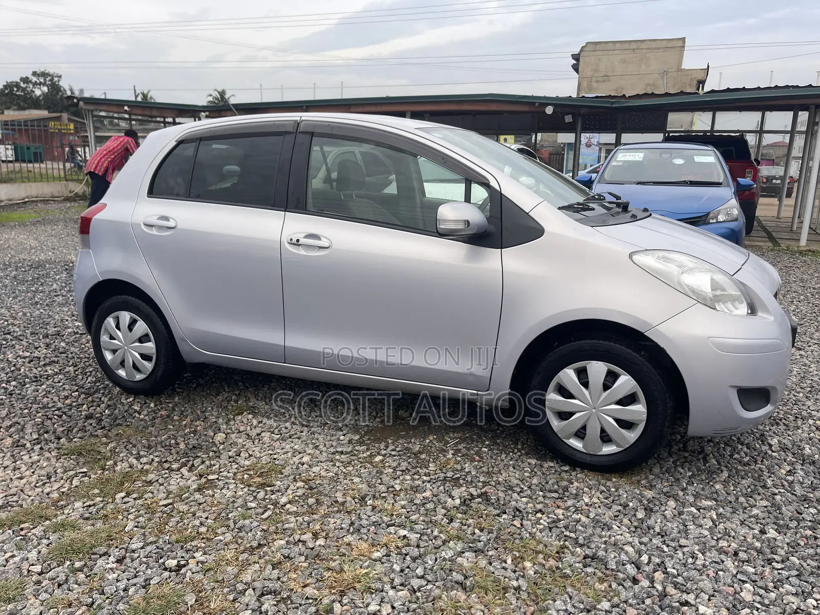 Toyota Vitz 1.3 AWD 3dr 2010 Silver