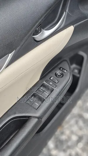Honda Civic Touring 4dr Sedan (1.5L 4cyl) 2016 White