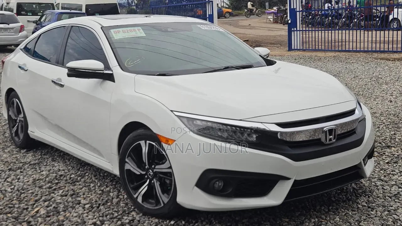 Honda Civic Touring 4dr Sedan (1.5L 4cyl) 2016 White