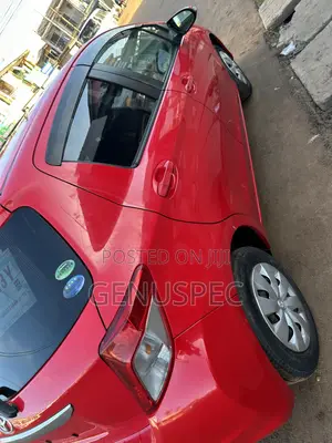 Toyota Vitz 1.3 AWD 3dr 2014 Red