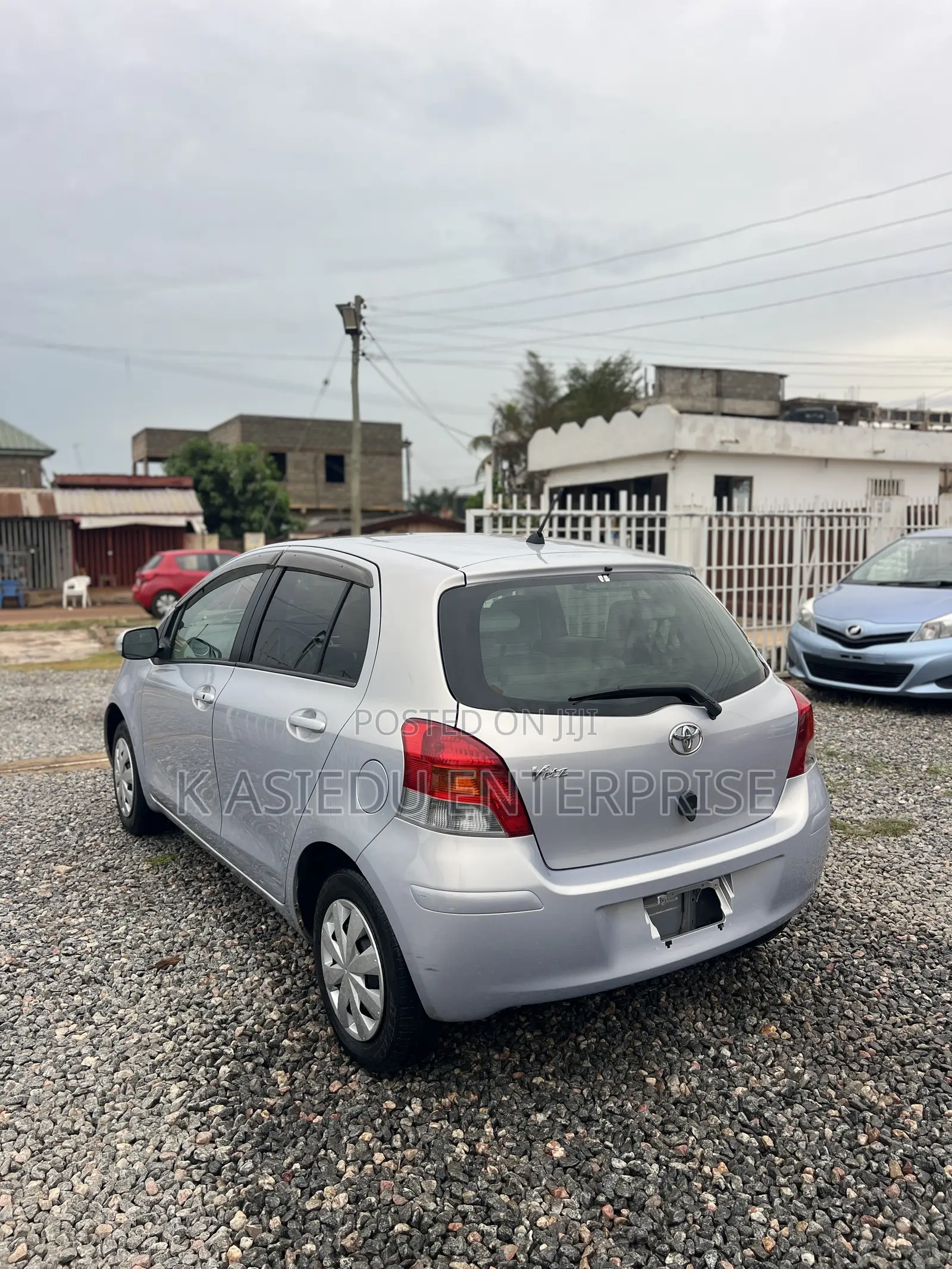 Toyota Vitz 1.3 AWD 3dr 2010 Silver