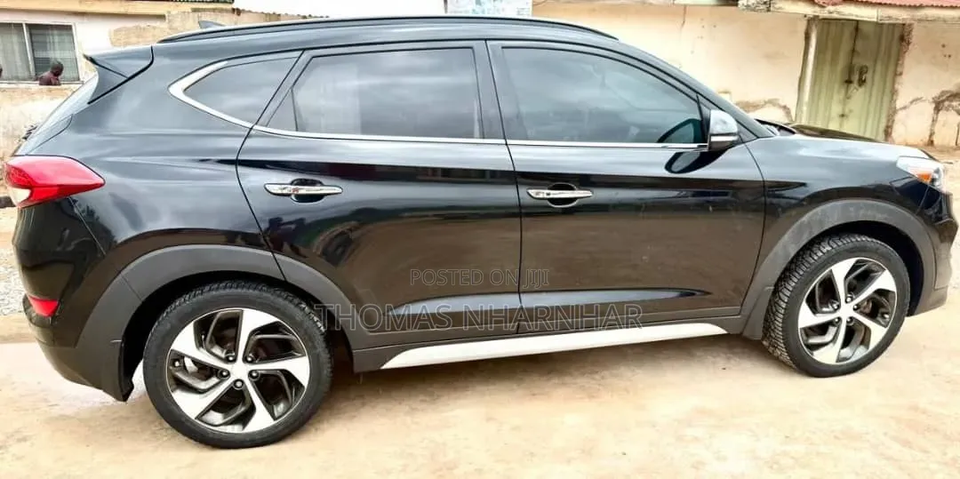 Hyundai Tucson Limited AWD 2017 Black