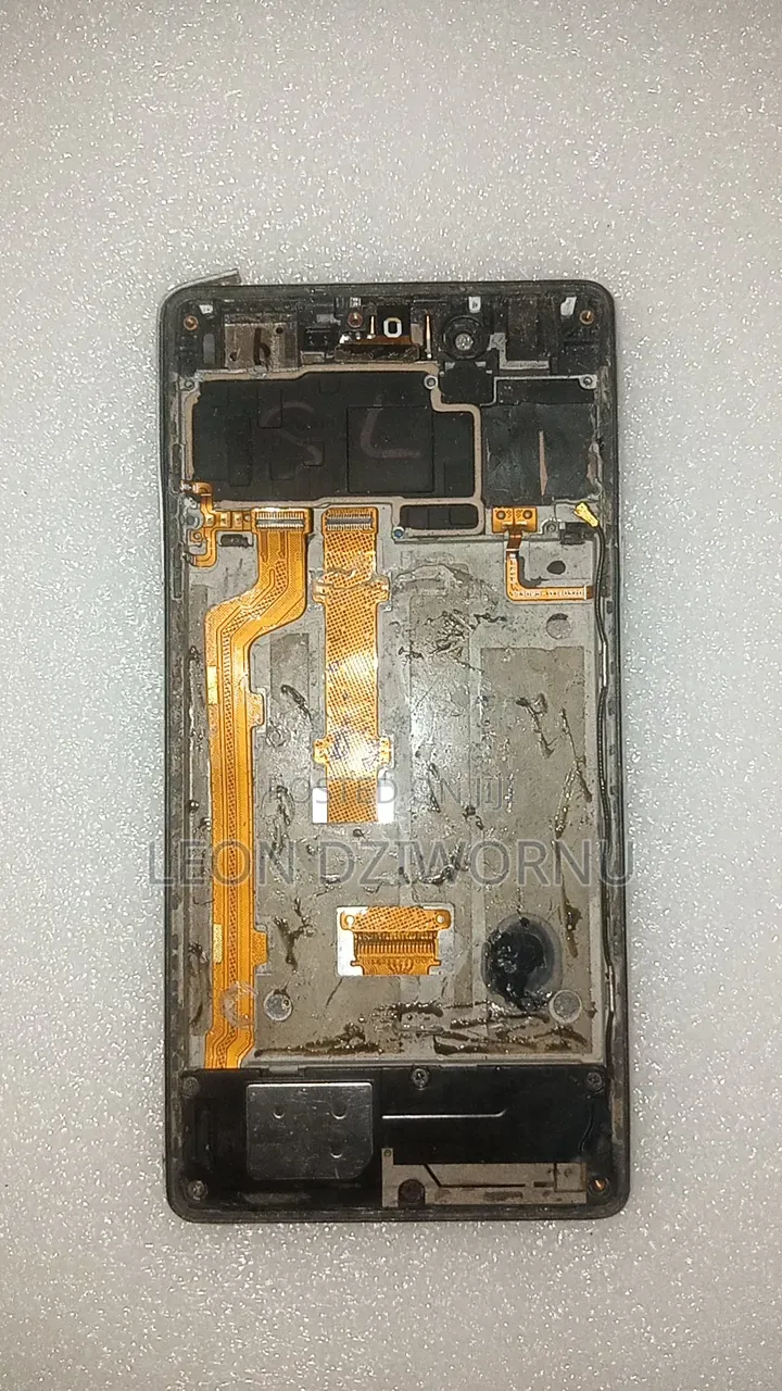 Smartphone Middle Frame Housing Chassis With Flex Cables
