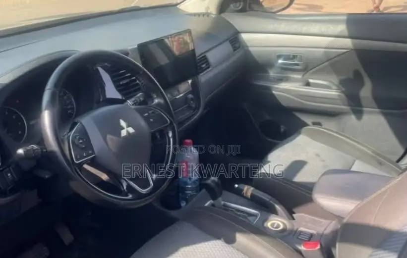 Mitsubishi Outlander 2017 Black