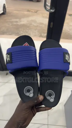 Nike Offcourt Adjust Men's Slides