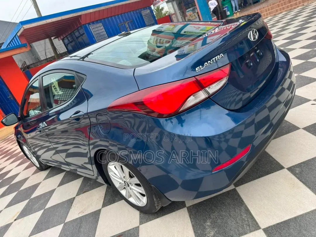 Hyundai Elantra 2016 Blue