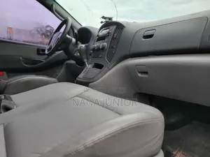 Hyundai Starex 2015 Silver