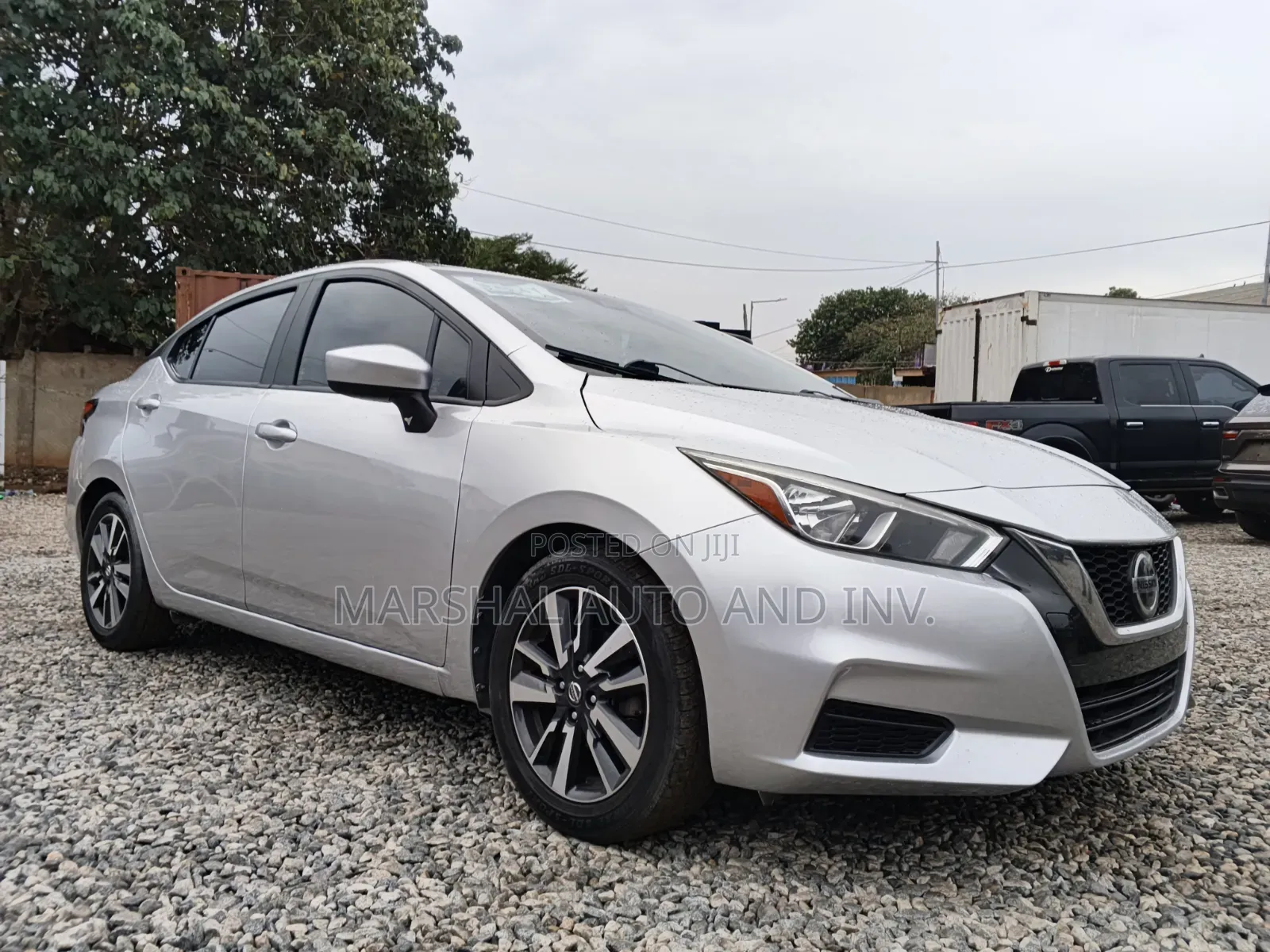 Nissan Versa SV 2022 Silver