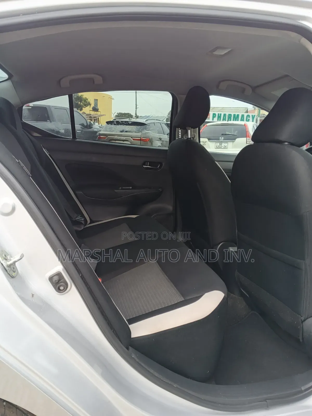 Nissan Versa SV 2022 Silver