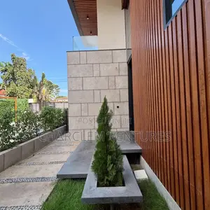 5bdrm Villa in Charclem Ventures, North Ridge for sale