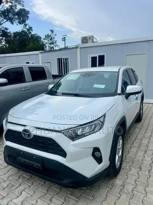 Toyota RAV4 2023 White