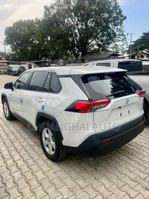 Toyota RAV4 2023 White