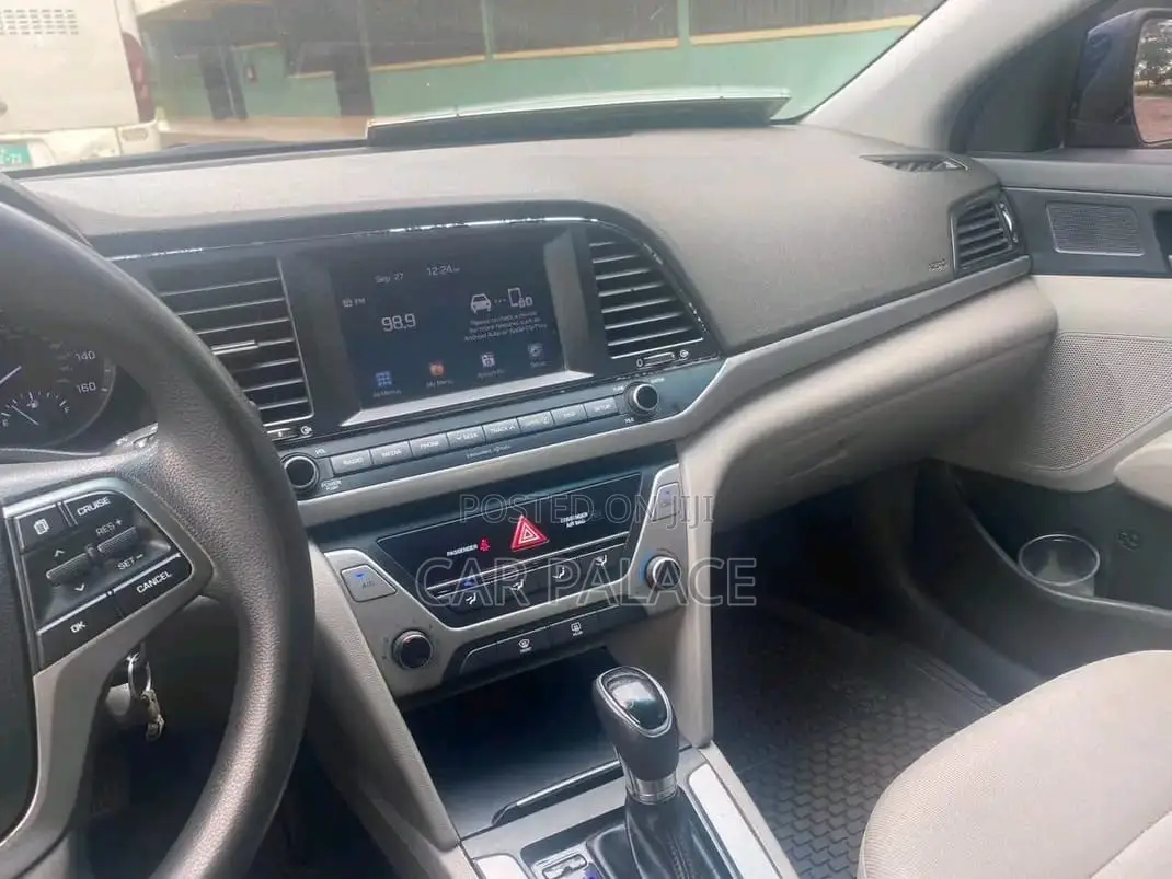 Hyundai Elantra SE 2018 Blue