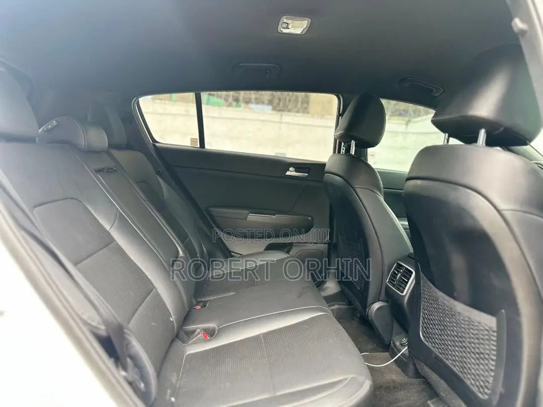 Kia Sportage 2021 White