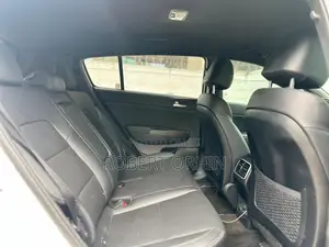 Kia Sportage 2021 White