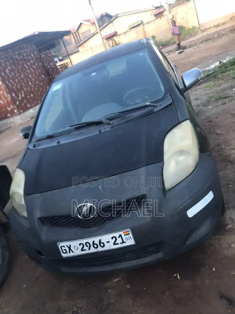 Toyota Vitz 1.3 FWD 5dr 2009 Black