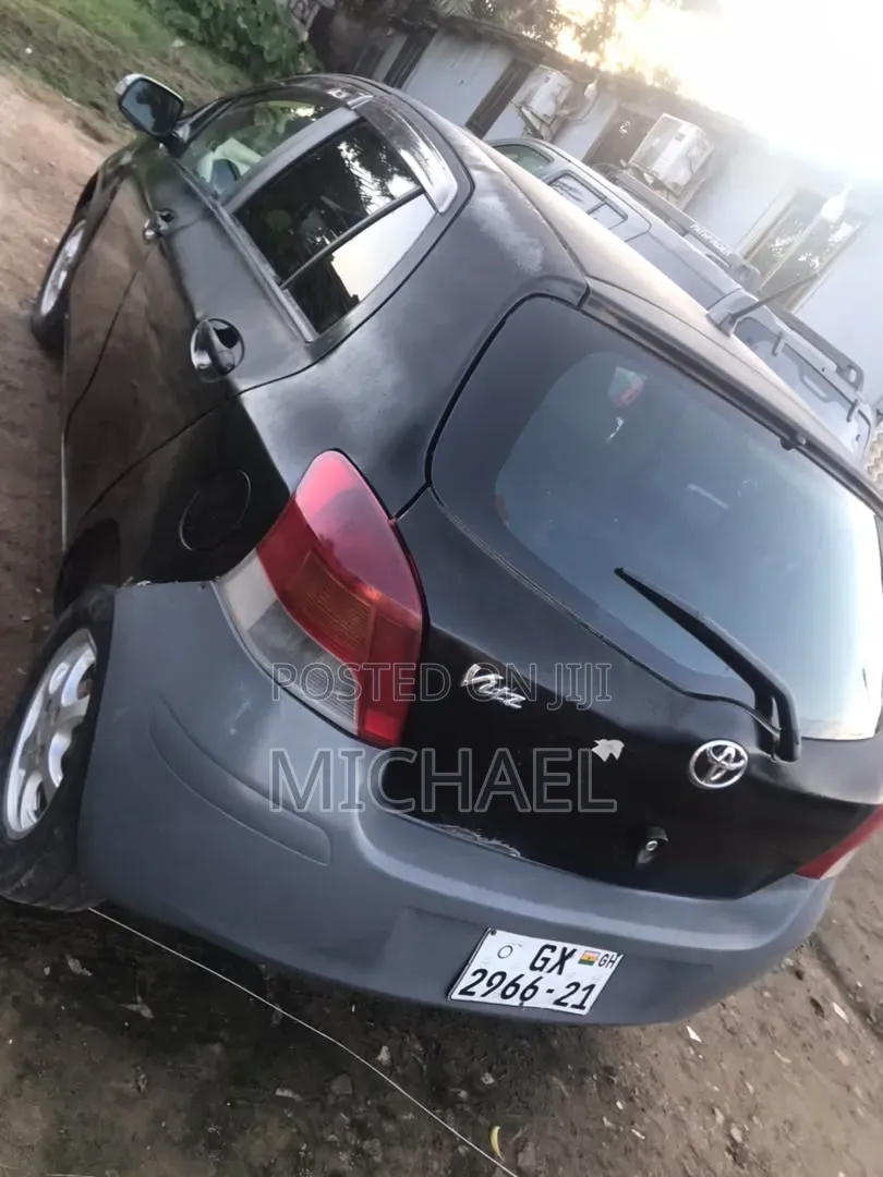 Toyota Vitz 1.3 FWD 5dr 2009 Black