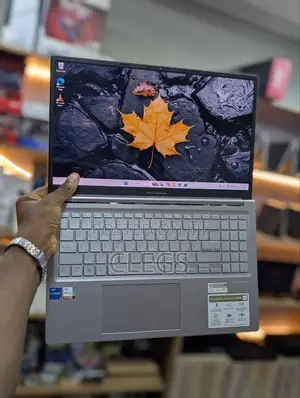 Laptop Asus Vivobook 15X OLED 16GB Intel Core i5 SSD 512GB