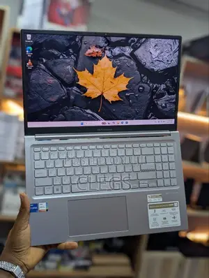Laptop Asus Vivobook 15X OLED 16GB Intel Core i5 SSD 512GB
