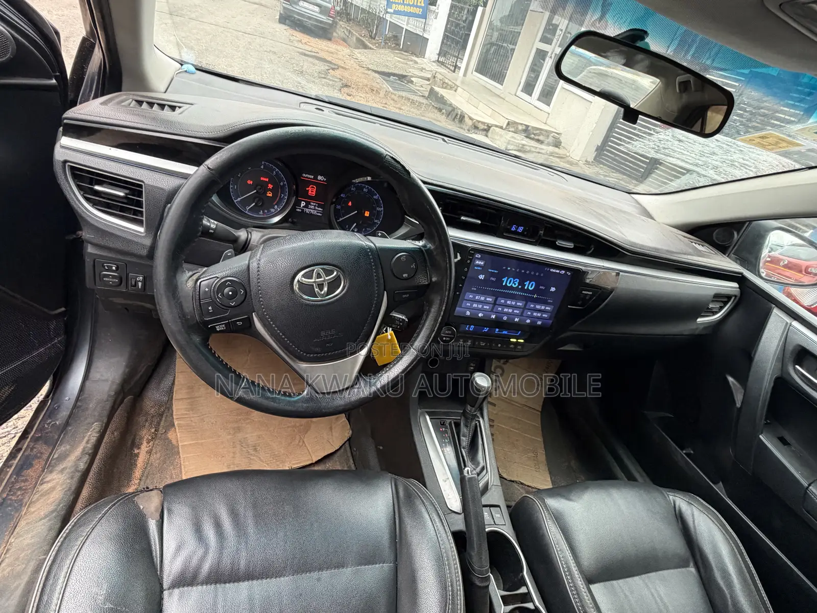 Toyota Corolla LE 4dr Sedan (1.8L 4cyl CVT) 2017 Gray